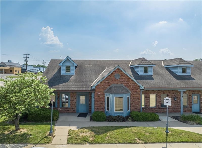 3715 A Beck Rd, St Joseph, MO 64506