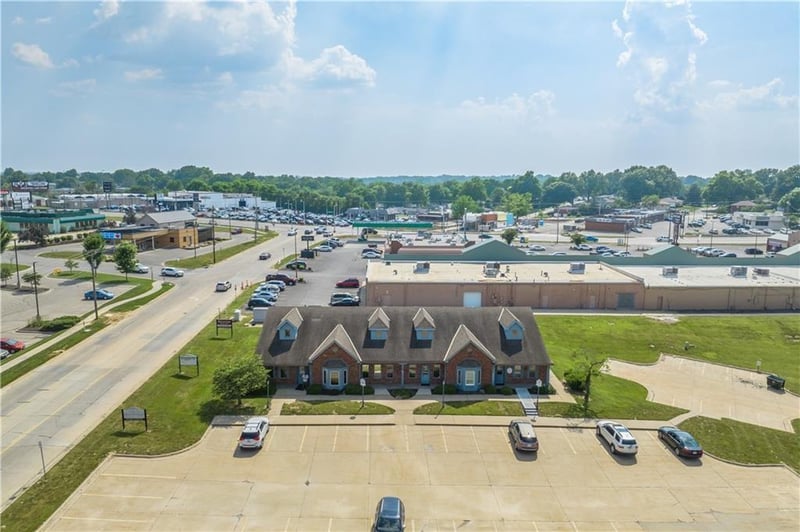 3715 A Beck Rd, St Joseph, MO 64506