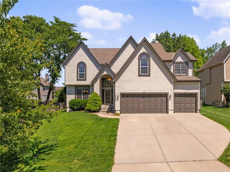 14205 Rosehill St, Overland Park, KS 66221