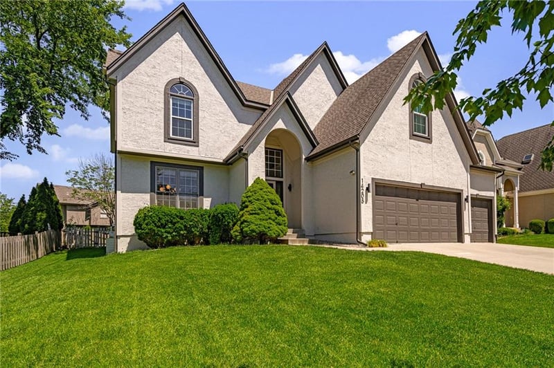 14205 Rosehill St, Overland Park, KS 66221