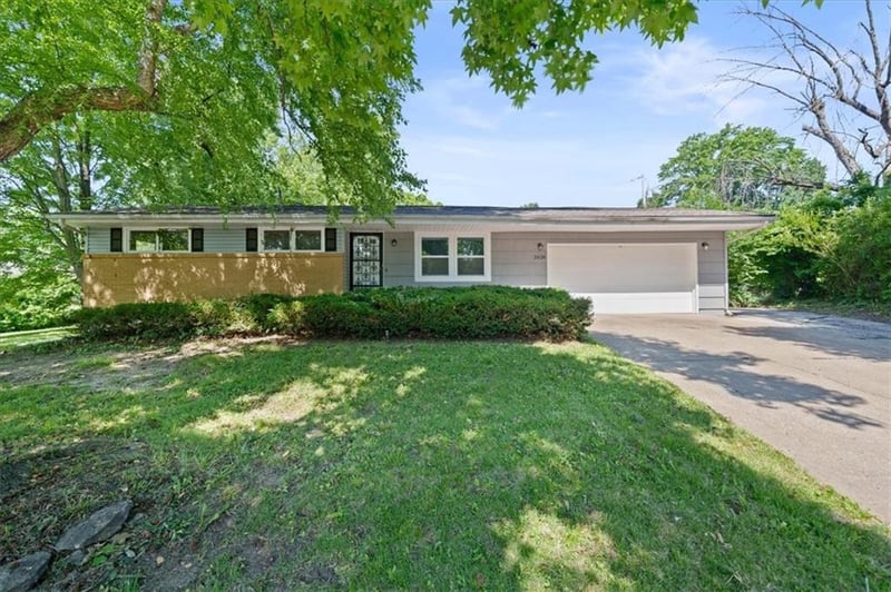 2618 Overton Cir, Independence, MO 64052