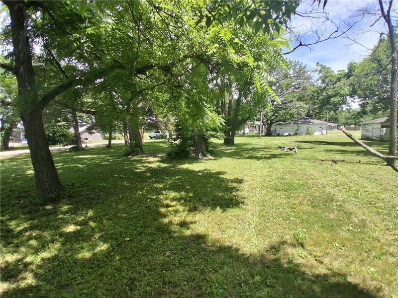 307 Jefferson Ave, Laharpe, KS 66751