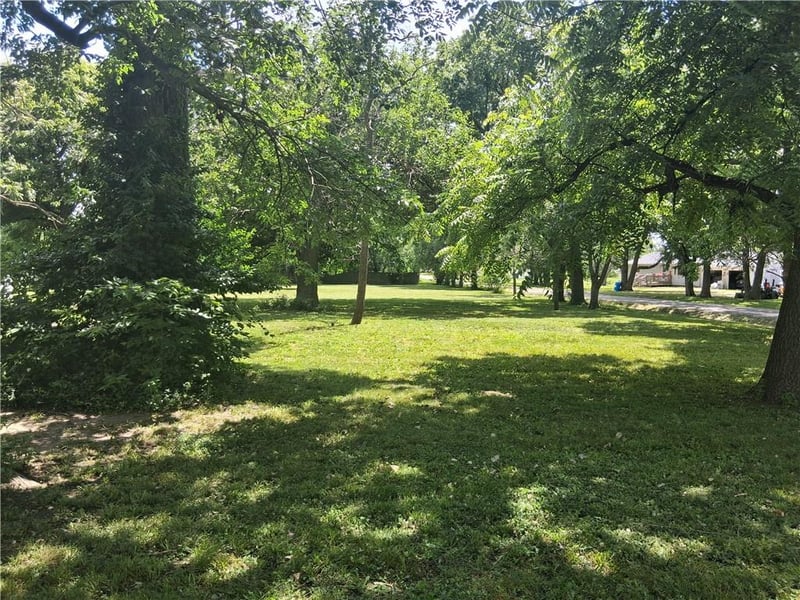307 Jefferson Ave, Laharpe, KS 66751