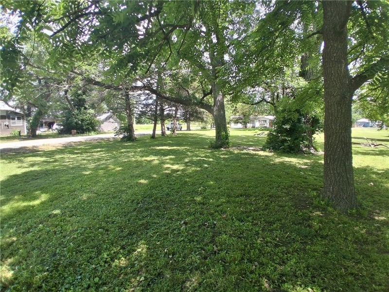 307 Jefferson Ave, Laharpe, KS 66751