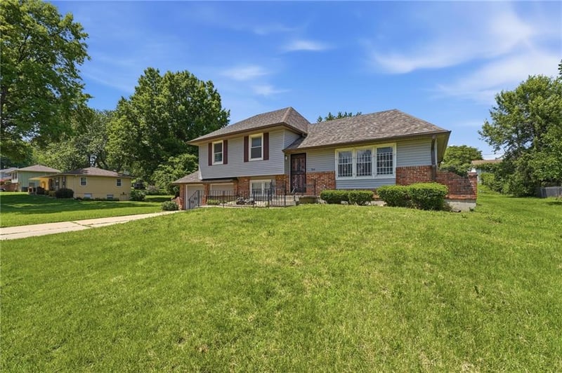 7816 Orville Ave, Kansas City, KS 66112