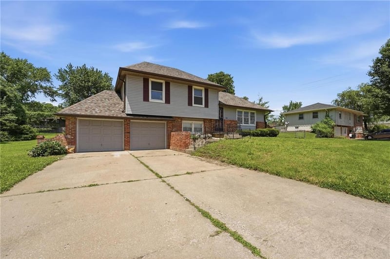 7816 Orville Ave, Kansas City, KS 66112