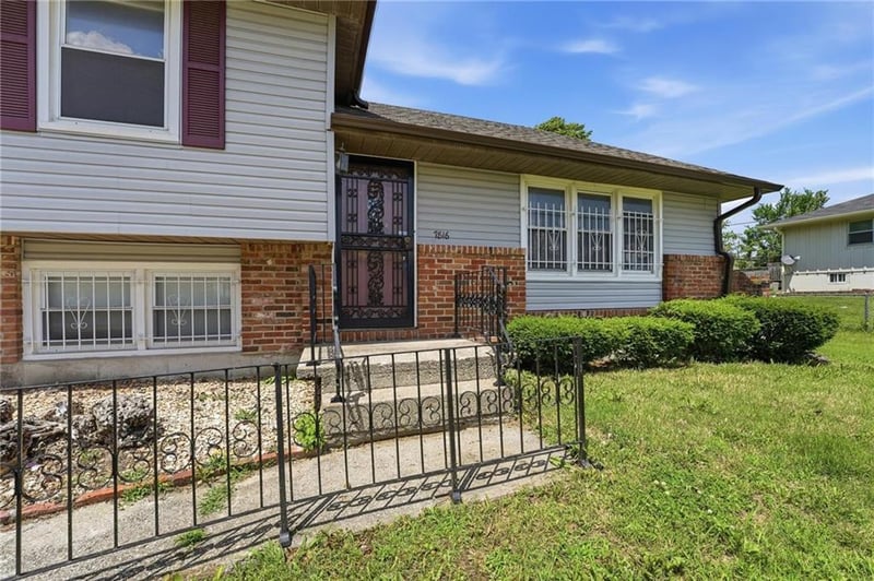 7816 Orville Ave, Kansas City, KS 66112