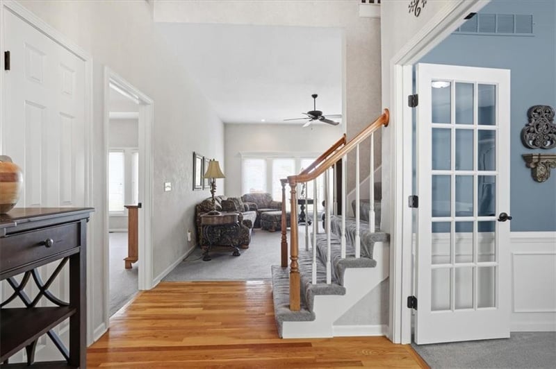 8623 Richmond Ave, Kansas City, MO 64157