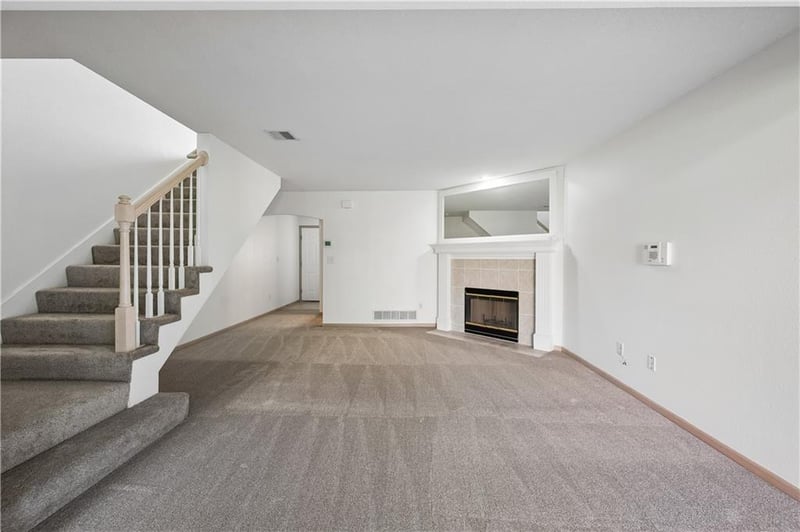 5542 Moonlight Meadow Dr, Lee's Summit, MO 64064