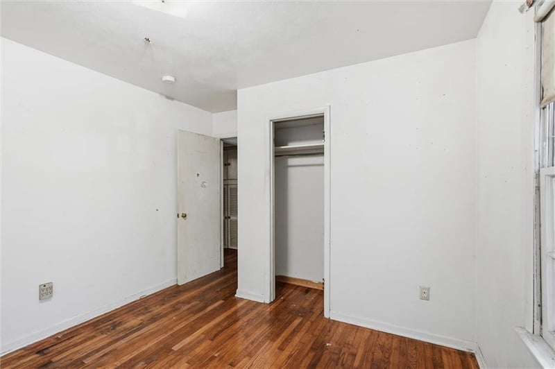 8012 S Benton Ave, Kansas City, MO 64132