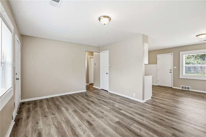 11410 Crystal St, Kansas City, MO 64134