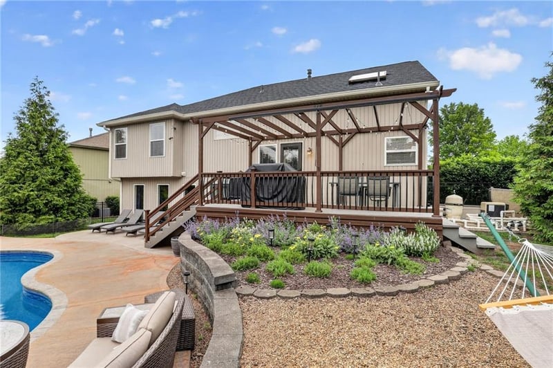 4728 NW 92 St, Kansas City, MO 64154