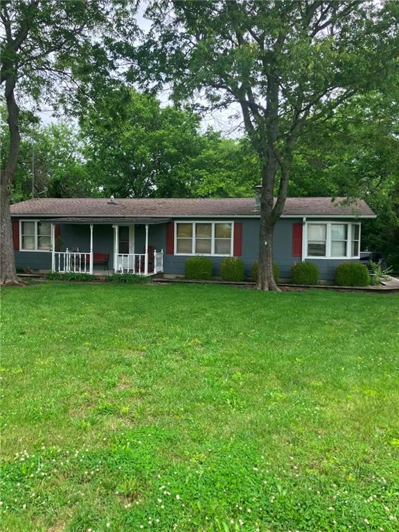 70 Eagle Ln, Mound City, KS 66056