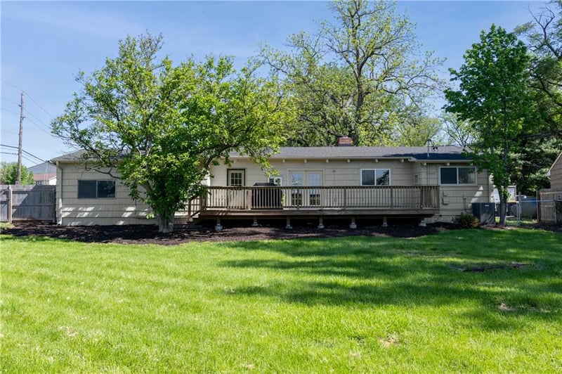 701 98th St, Kansas City, MO 64131