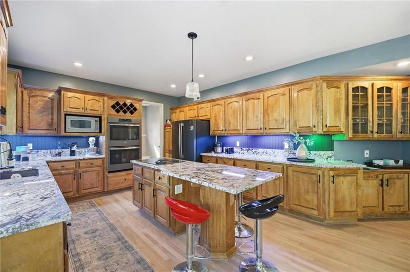 16901 W 84th St, Lenexa, KS 66219