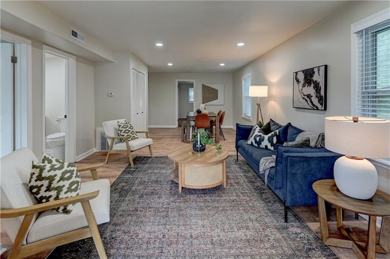 7126 Main St, Kansas City, MO 64114
