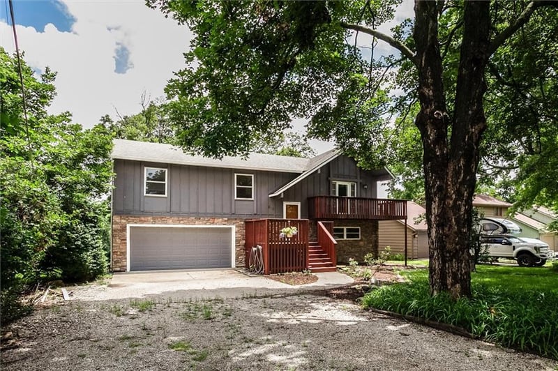 643 Hemlock St, Ottawa, KS 66067