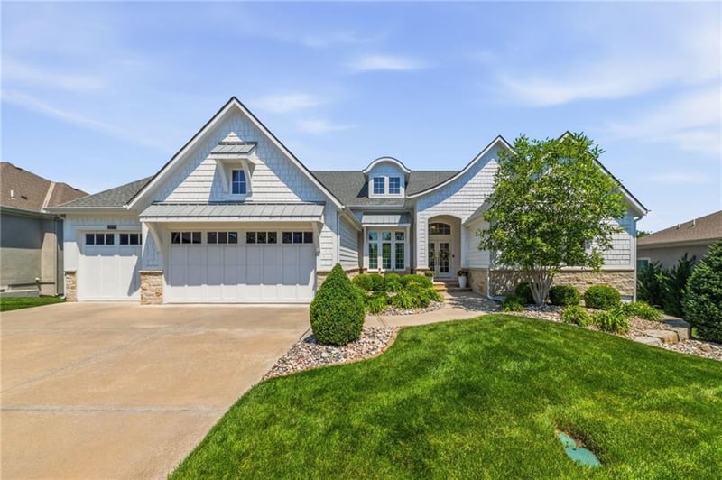 3300 W 156 St, Overland Park, KS 66224