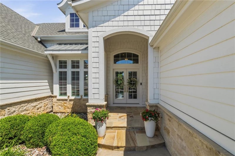 3300 W 156 St, Overland Park, KS 66224