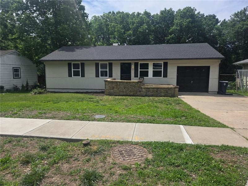 3301 107th Ter, Kansas City, MO 64137