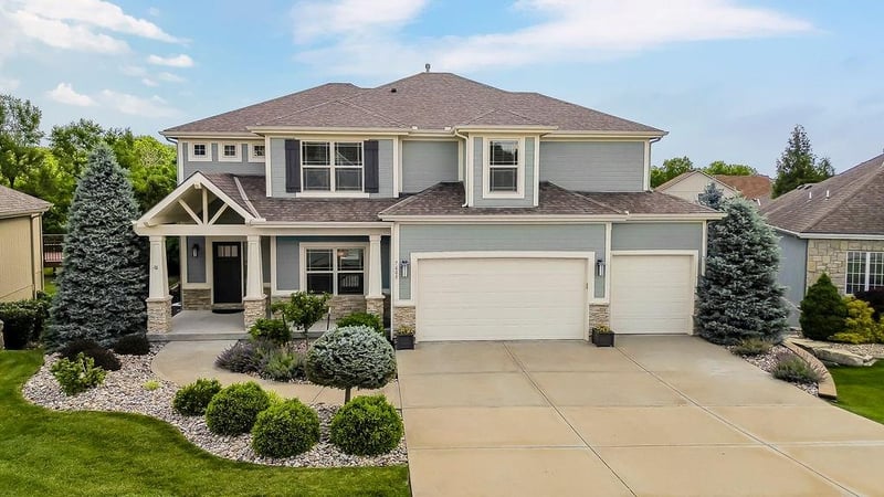 7605 Dove Ave, Kansas City, MO 64139