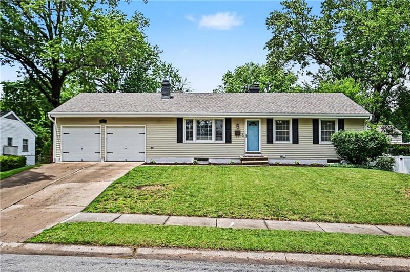 3606 48th Ter, Kansas City, MO 64119