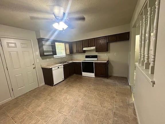 401 Melody Ln, Lee's Summit, MO 64086