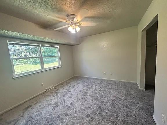 401 Melody Ln, Lee's Summit, MO 64086