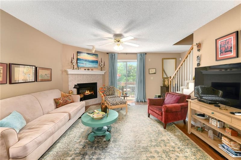 4701 Haden Ct, Kansas City, MO 64136