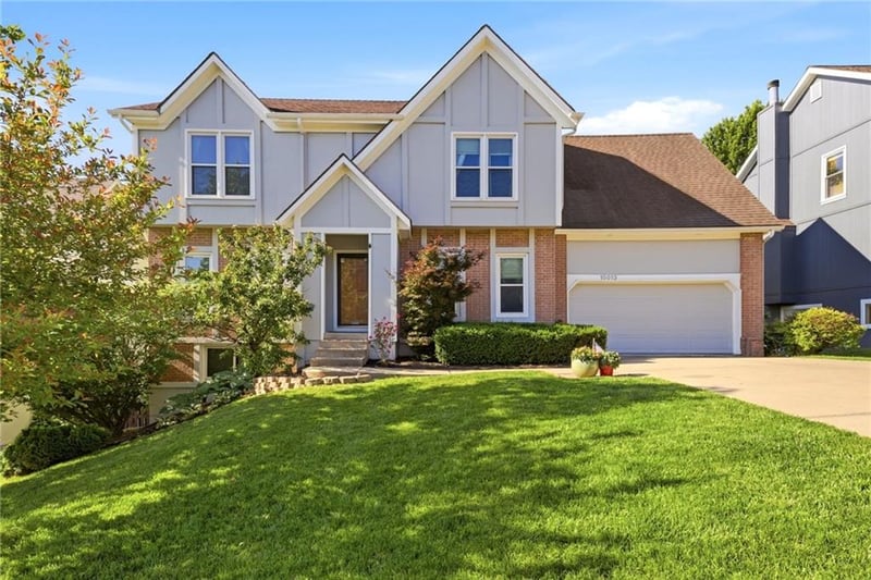 15013 W 77th Ter, Lenexa, KS 66216