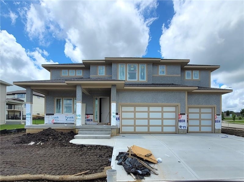 18220 Monrovia St, Overland Park, KS 66013