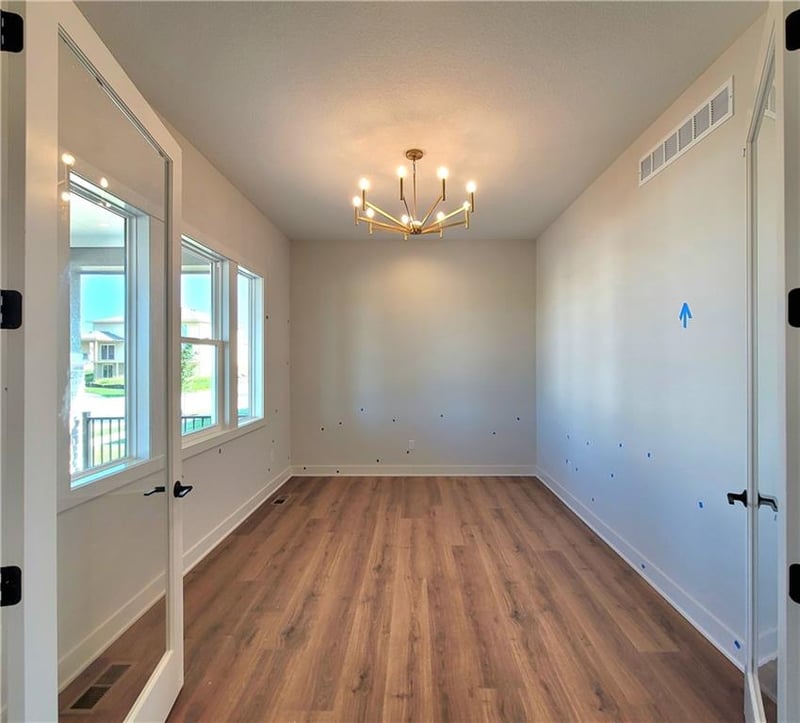 18220 Monrovia St, Overland Park, KS 66013