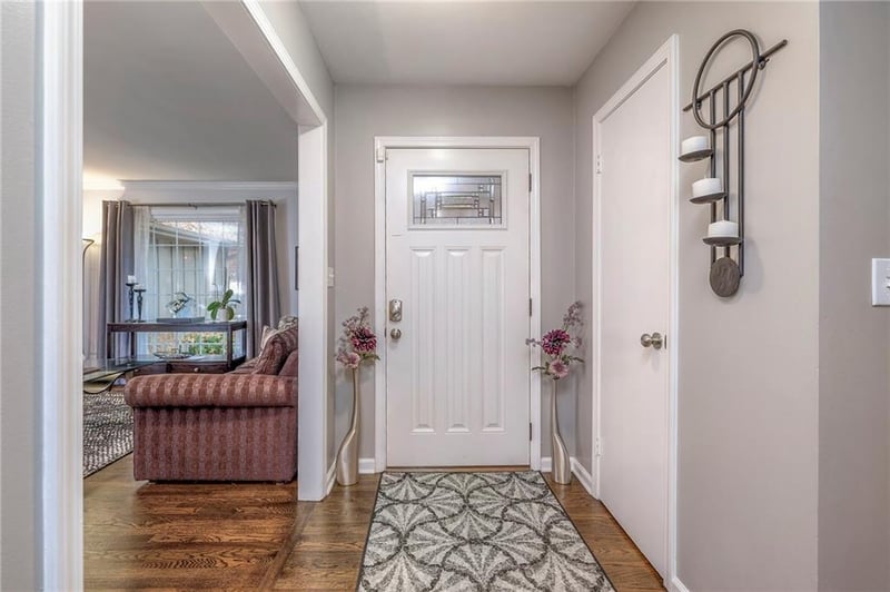 9708 105th Ter, Overland Park, KS 66212