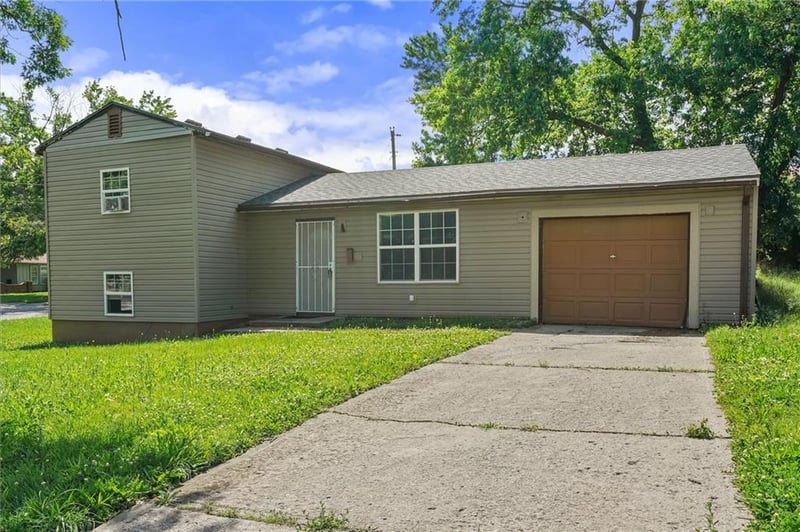5260 Cypress Ave, Kansas City, MO 64130