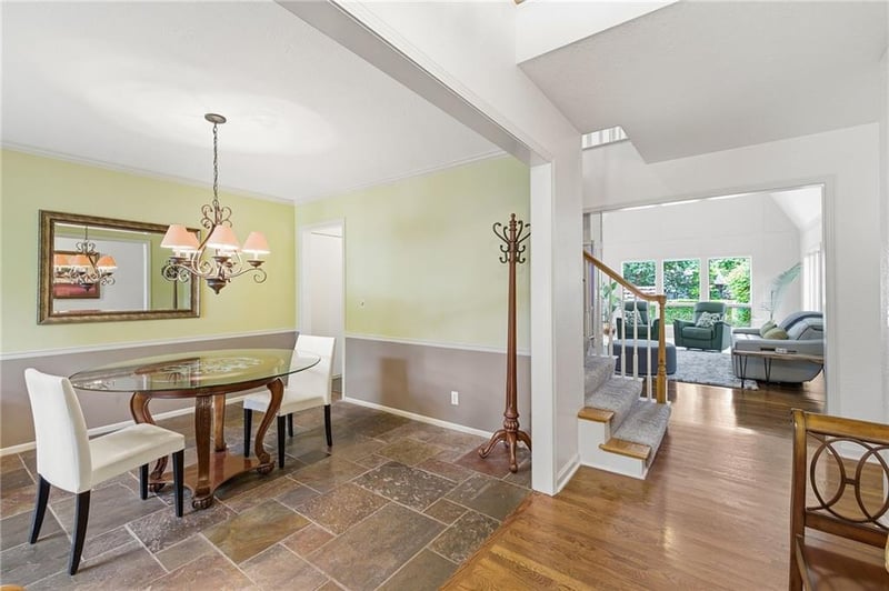 11526 Knox St, Overland Park, KS 66210