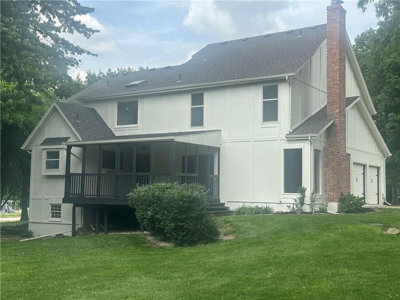 16720 Grandview St, Overland Park, KS 66085