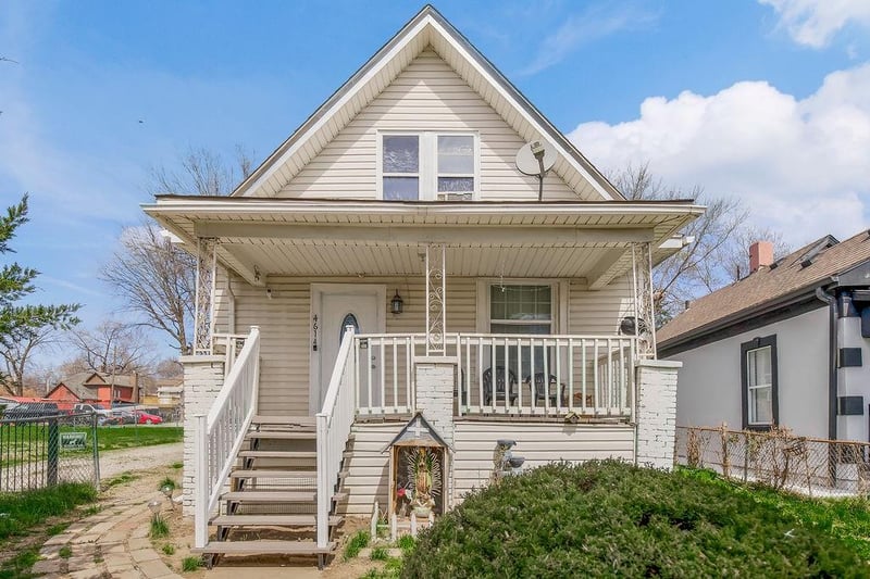 4614 10th St, Kansas City, MO 64127