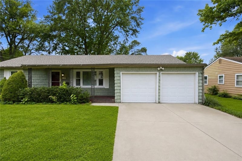 12708 12th St, Grandview, MO 64030