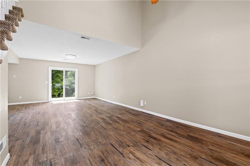 760 Spring Cir, Liberty, MO 64068