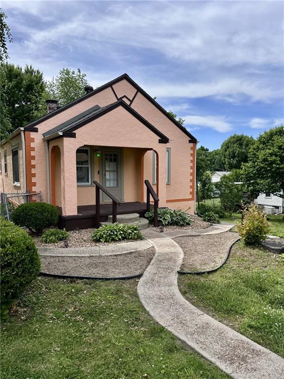 1816 40th St, St Joseph, MO 64507