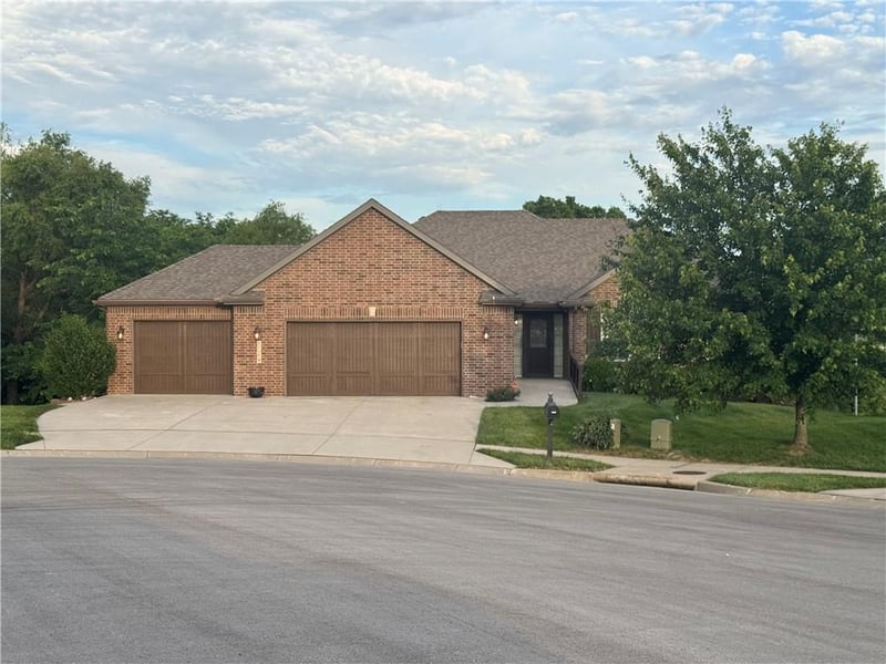 3109 109th Ter, Kansas City, KS 66109