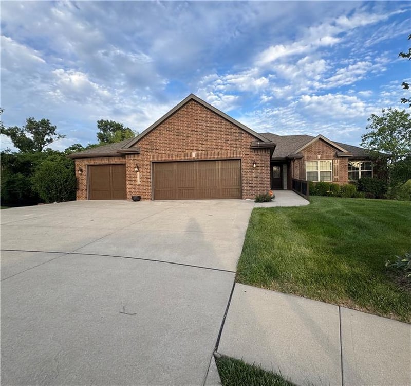 3109 109th Ter, Kansas City, KS 66109