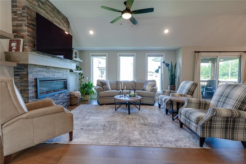 4609 2nd Dr, Blue Springs, MO 64014
