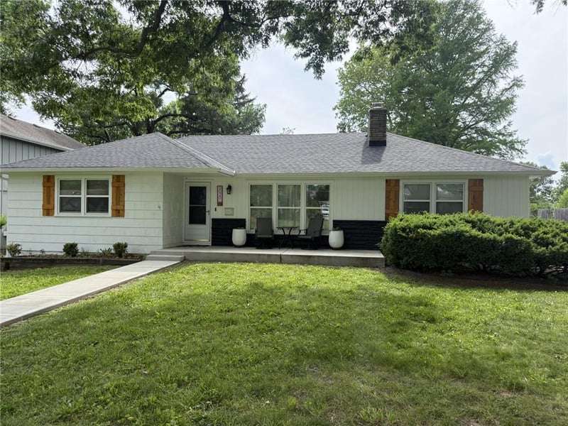 5020 Clark Dr, Roeland Park, KS 66205