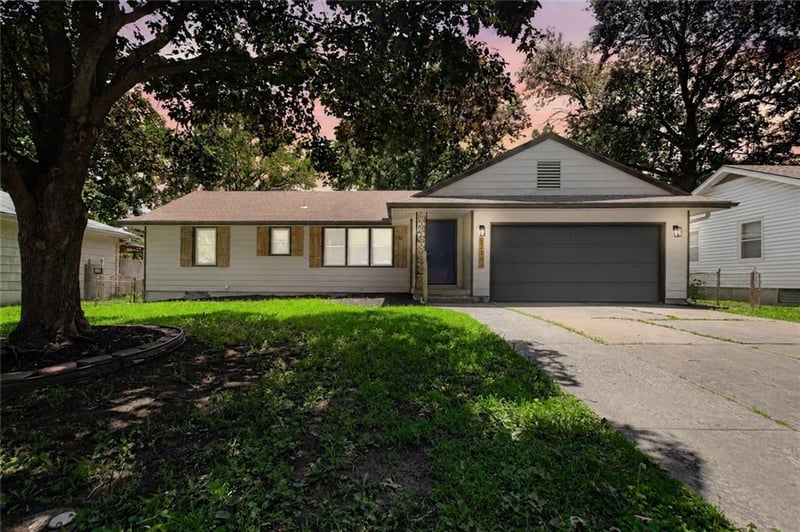 8219 85th Ter, Raytown, MO 64138