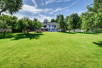 30 NE Normandy Ln, Kansas City, MO 64116