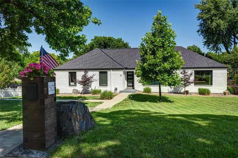 30 Normandy Ln, Kansas City, MO 64116