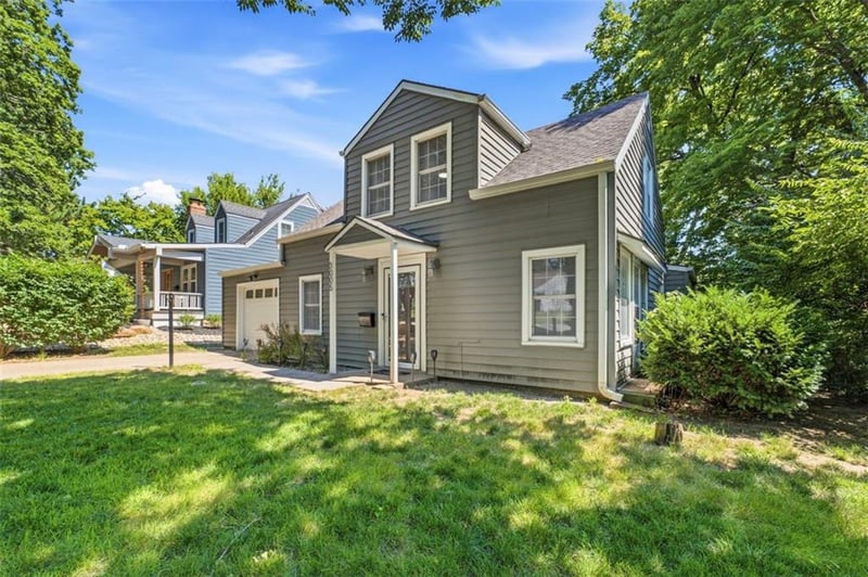 3005 50th Ter, Westwood, KS 66205