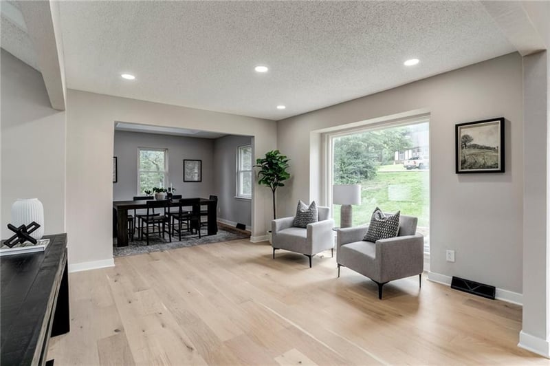 6906 Brownridge Dr, Shawnee, KS 66218