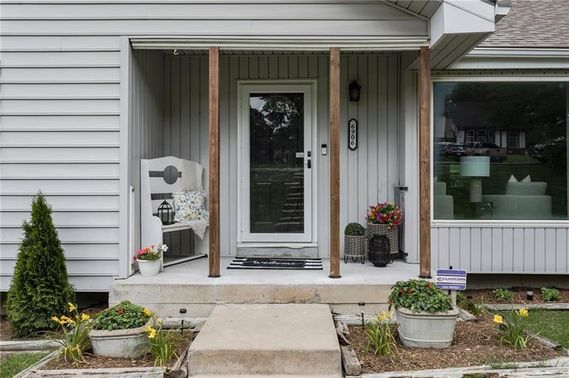 6906 Brownridge Dr, Shawnee, KS 66218